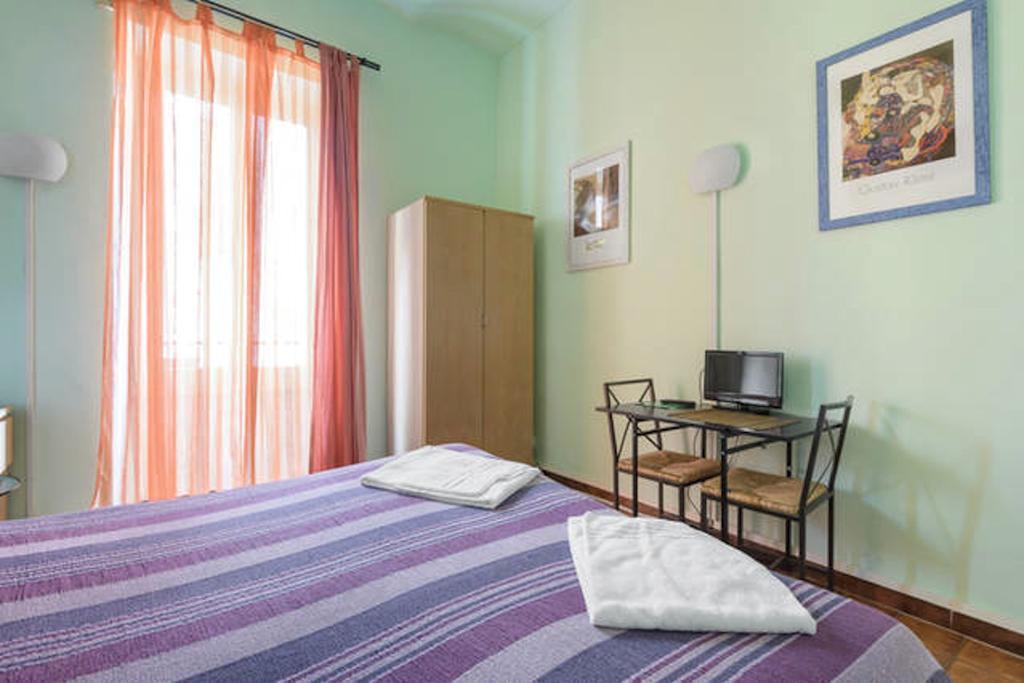 Hotel Sixbeds Rzym Zewnętrze zdjęcie