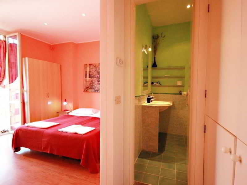 Hotel Sixbeds Rzym Zewnętrze zdjęcie