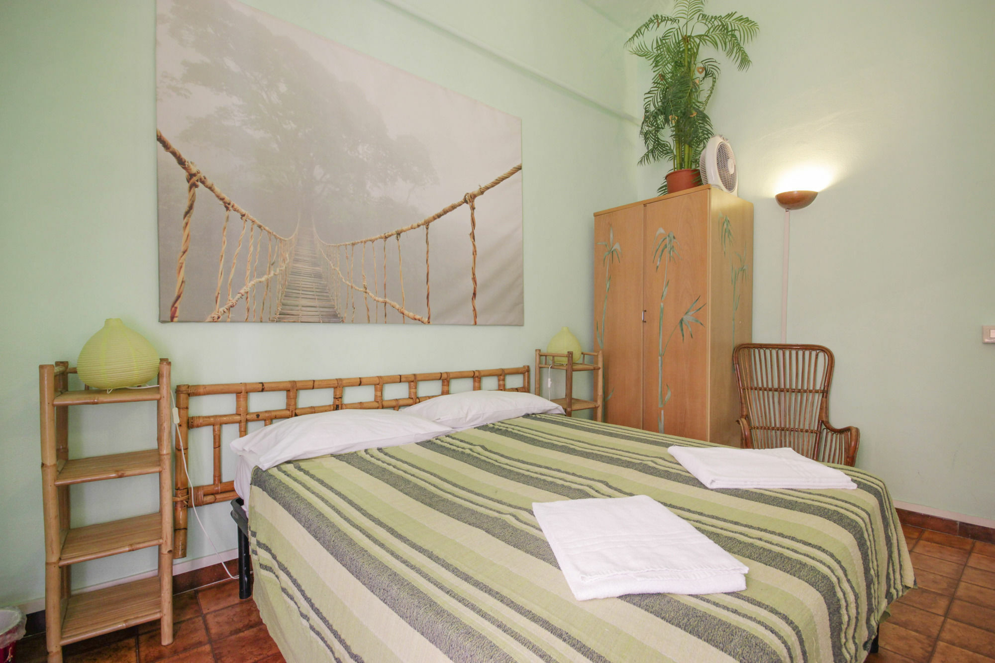 Hotel Sixbeds Rzym Zewnętrze zdjęcie